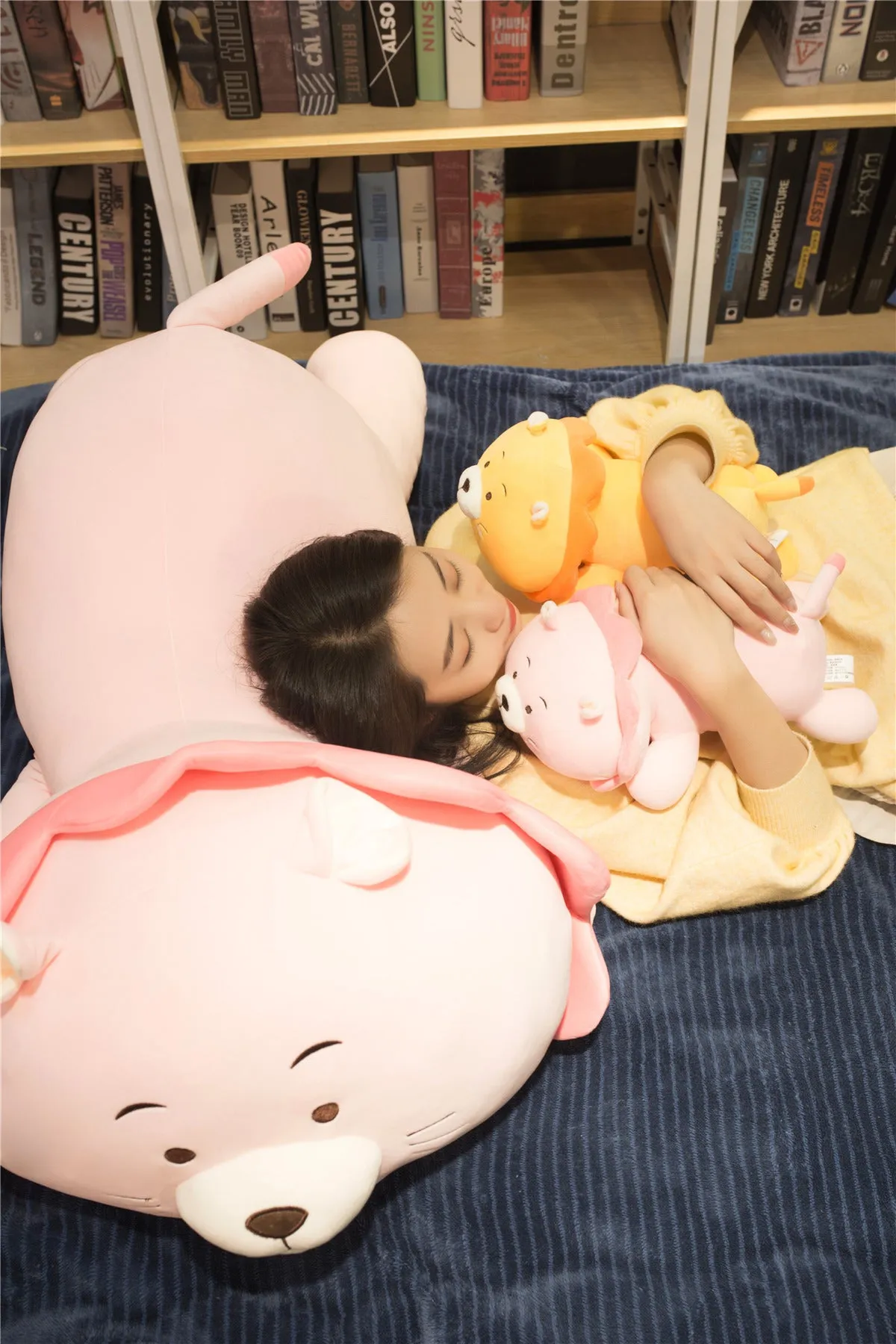 Hugo: The Great Giant Lion Plush