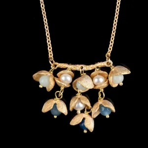 Itty Bitty Shells Pendant - Petite Contour