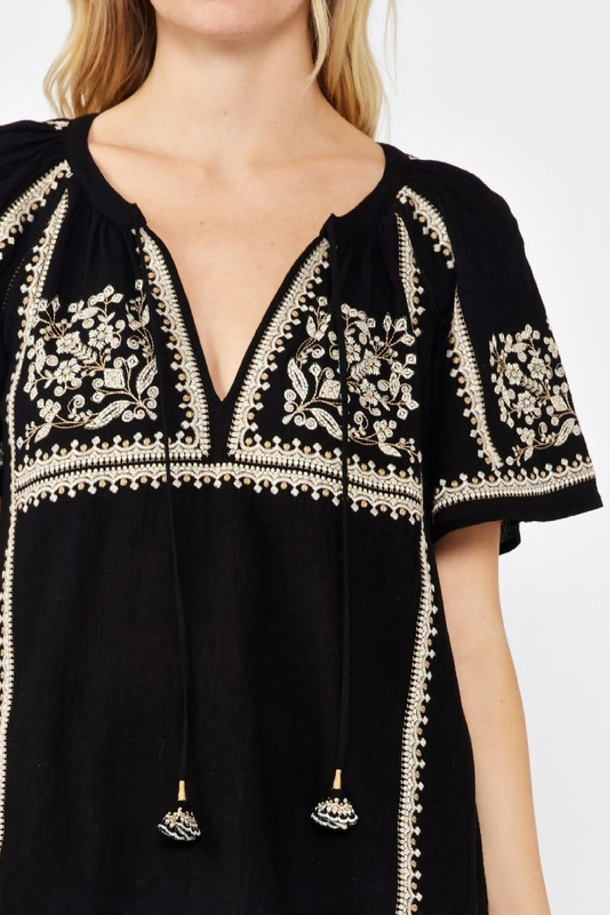 Jolene Short Sleeve Embroidered Floral Top Black