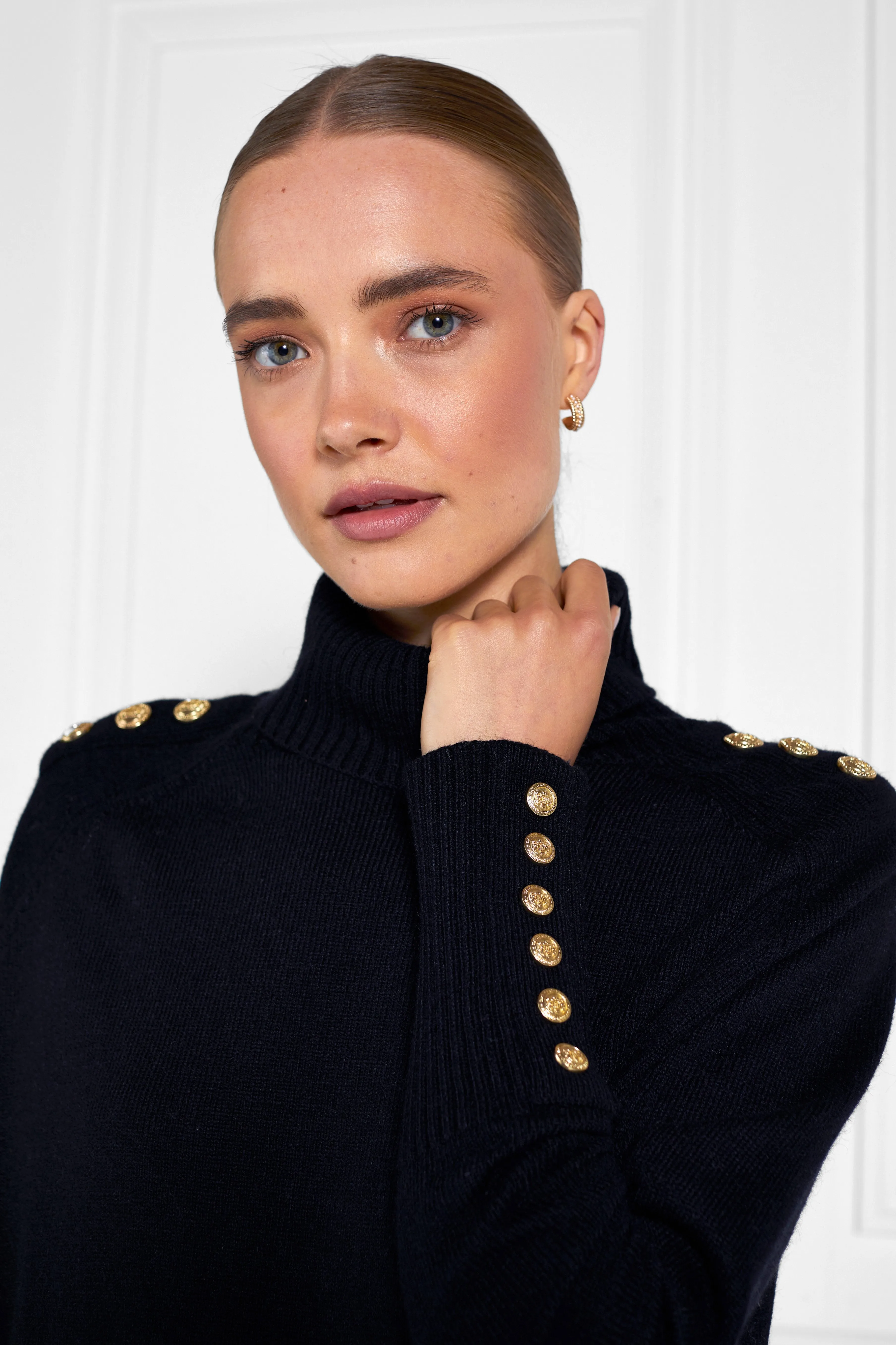Kingsbury Cape Knit (Black)