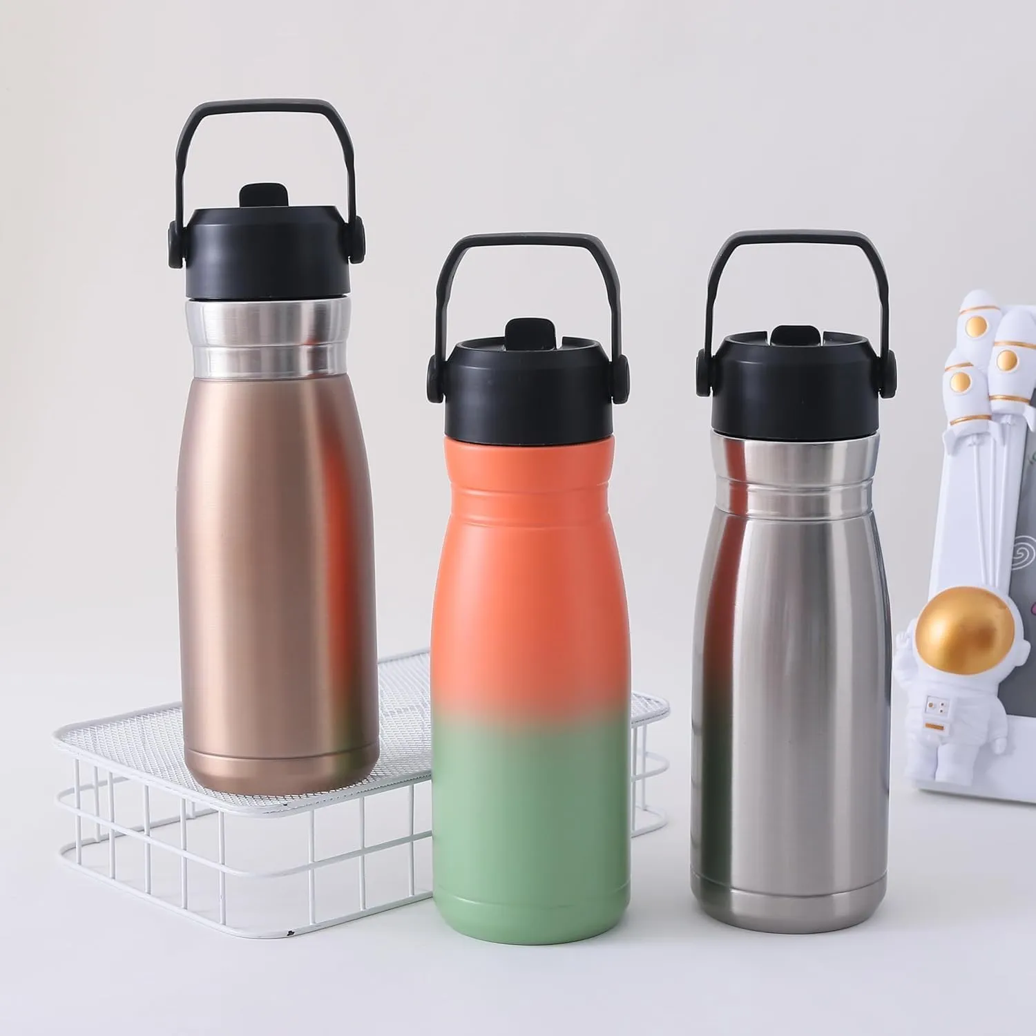 Kuber Industries Pack of 4 Vacuum Insulated Water Bottle | Stainless Steel Sipper Bottle with Handle | Hot & Cold Water Bottle | Leakproof, BPA Free, Rustproof | 780 ML | Gold