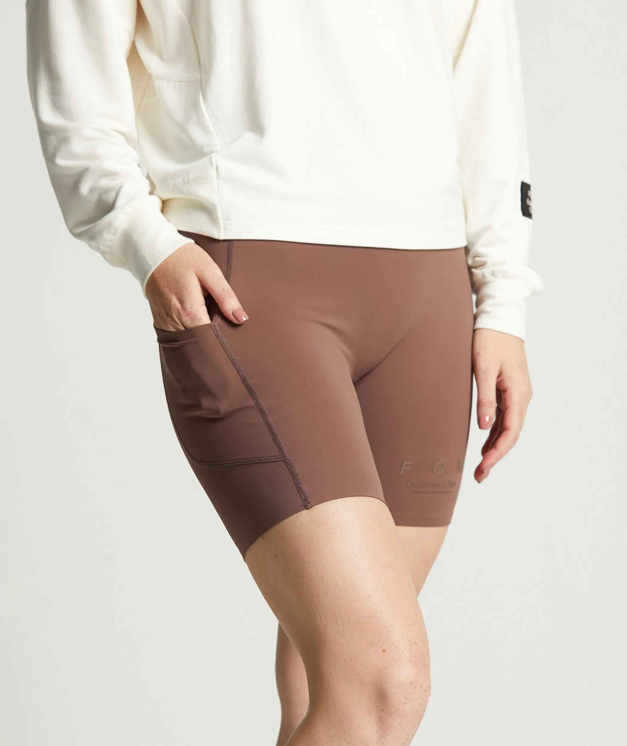 Ladies Outdoor Warm Up Short - Wild Fig