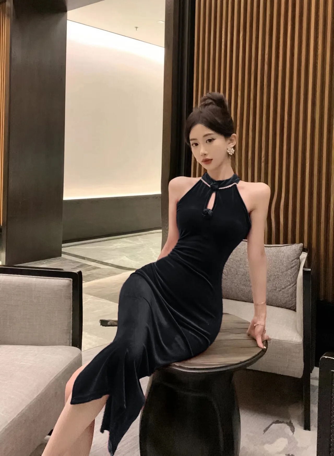 Lanfubeisi dress to impress outfits Banquet Host Auto Show Dress Long Dress Improved Cheongsam Dress Sexy Split Halter Velvet Dress