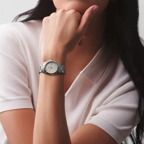 LNG Watch Conquest Classic Ladies