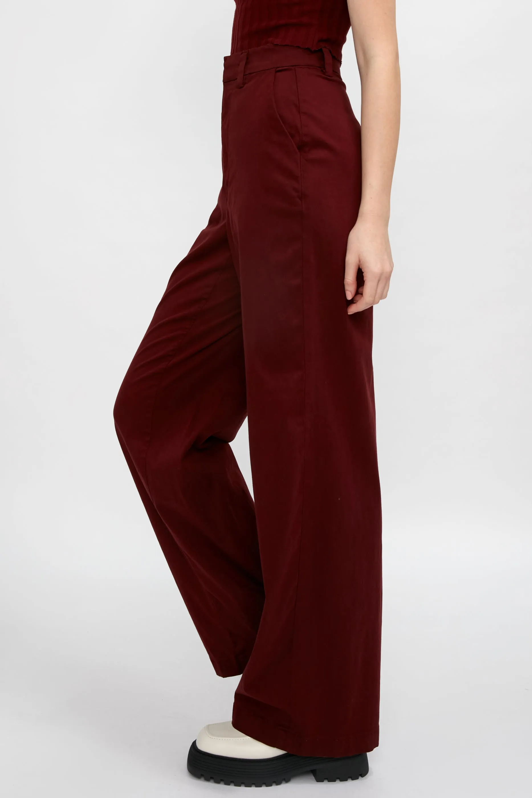 London Relaxed Pant in Wine