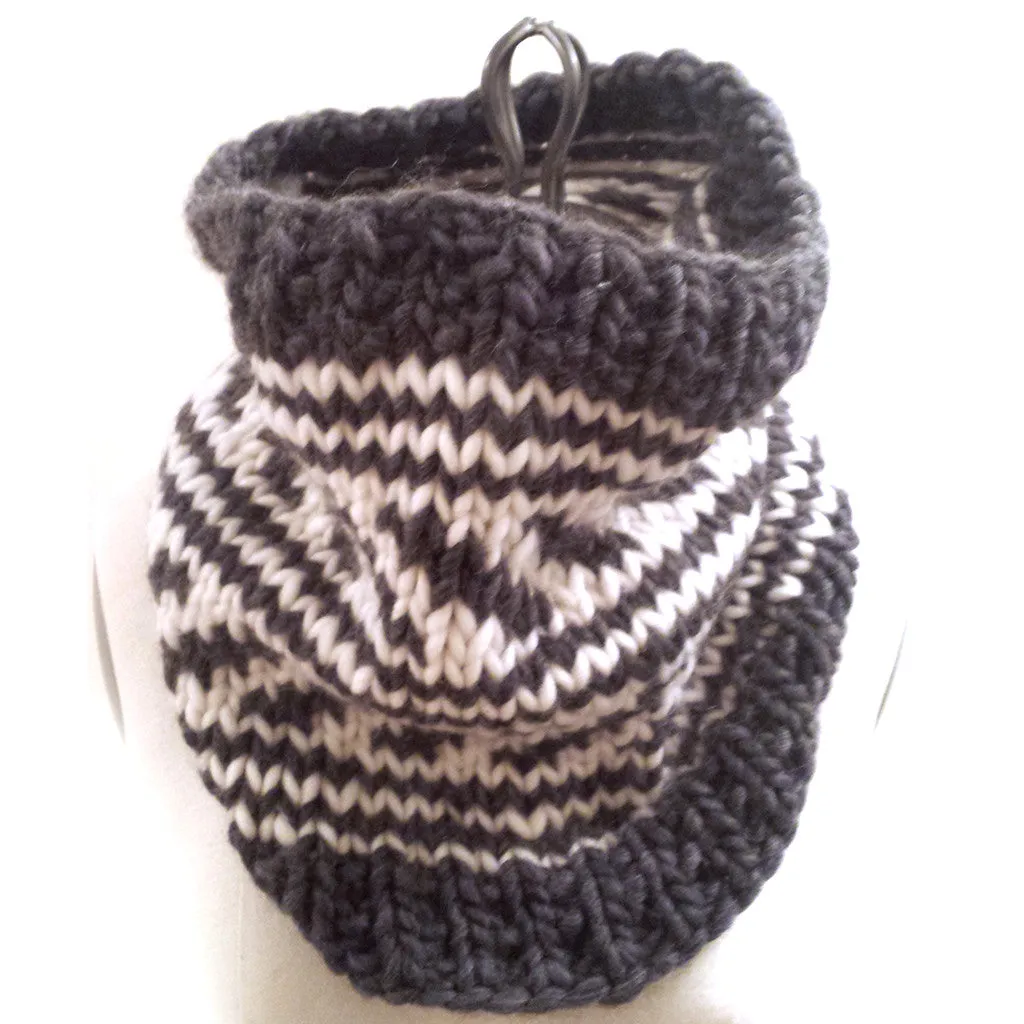 love wool colorwork cowl {knitting pattern}