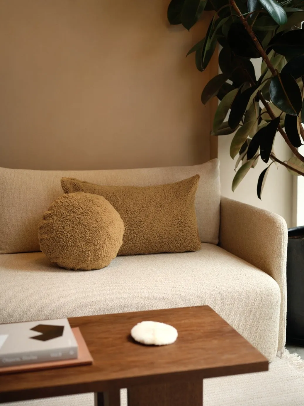 Lumbar Faux Fur - Tan (Cover Only)