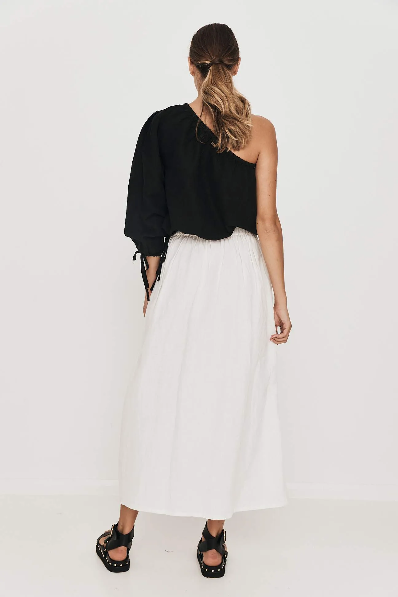 Mara Blouse in Black