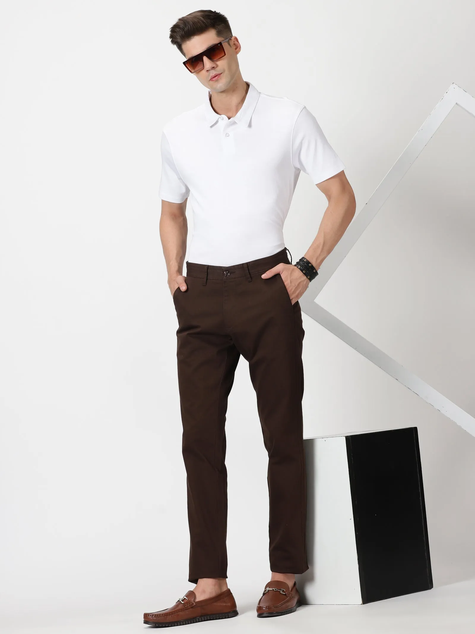 MEN'S COFFEE BROWN SOLID JASON FIT TROUSER