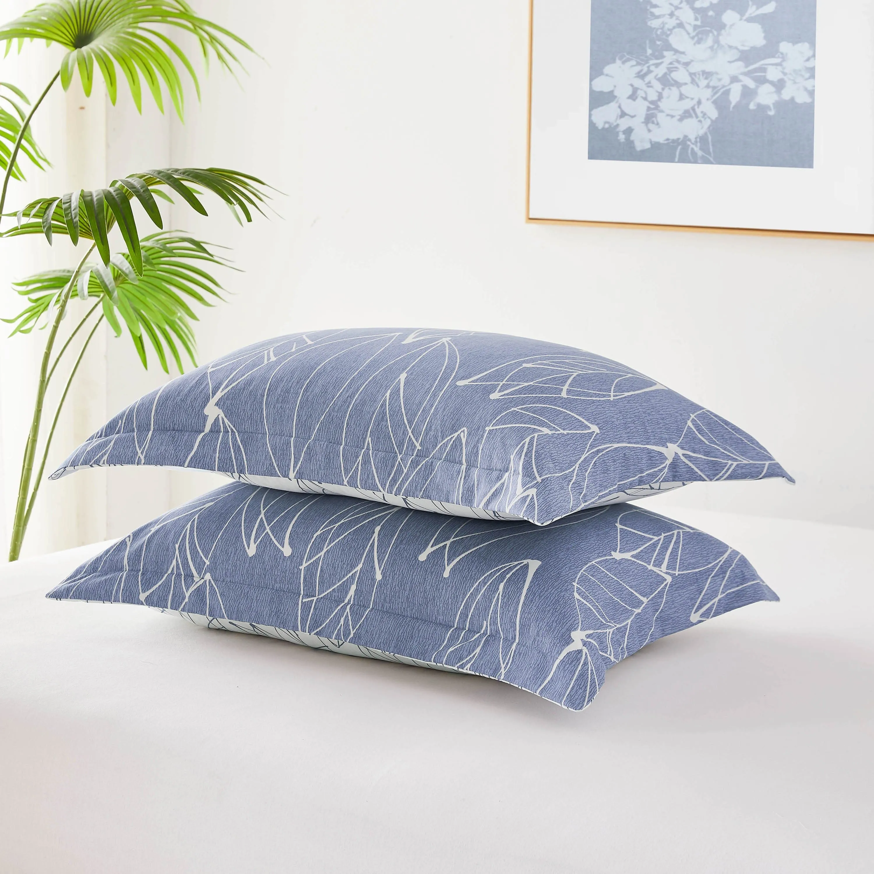 Modern Foliage Reversible Comforter Set