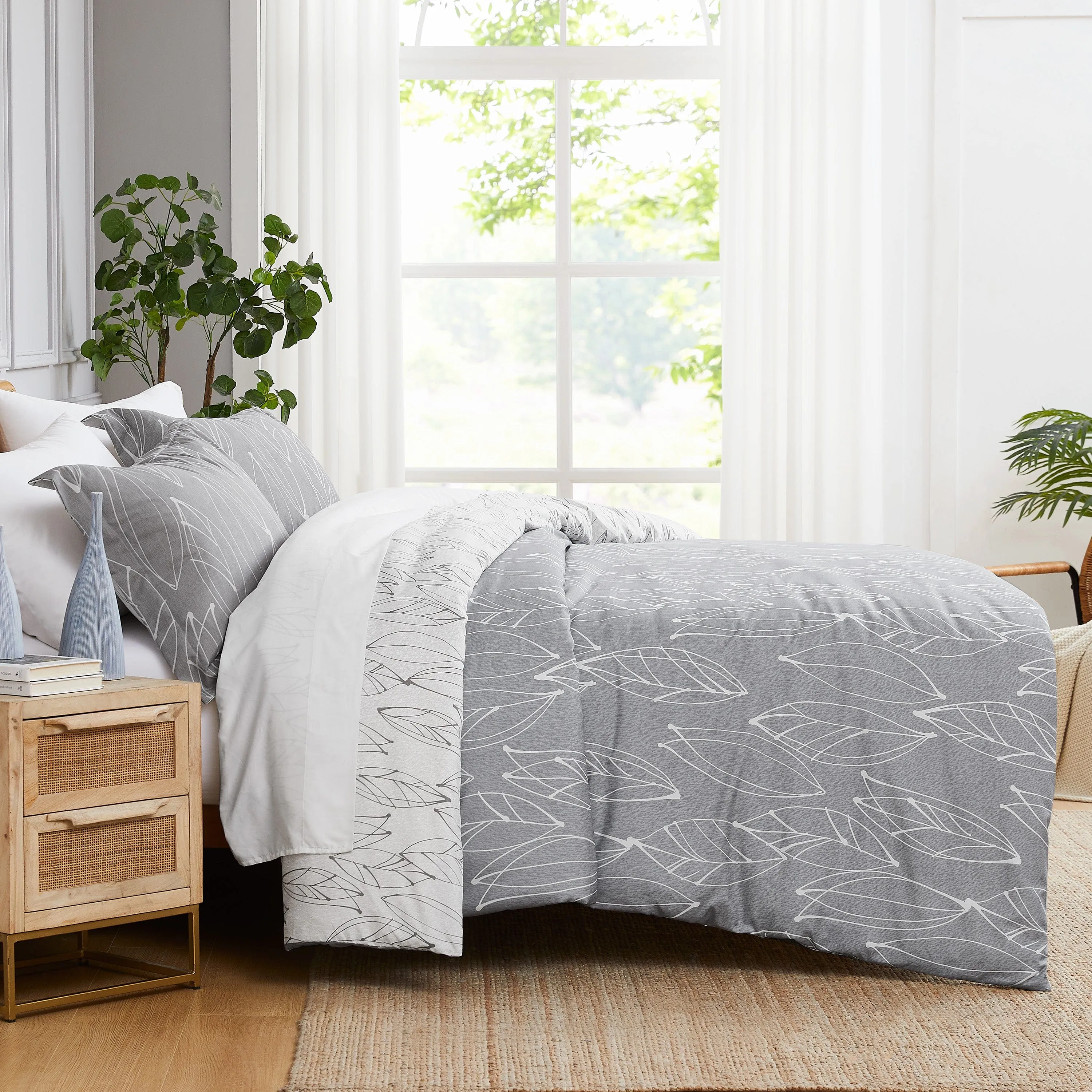 Modern Foliage Reversible Comforter Set