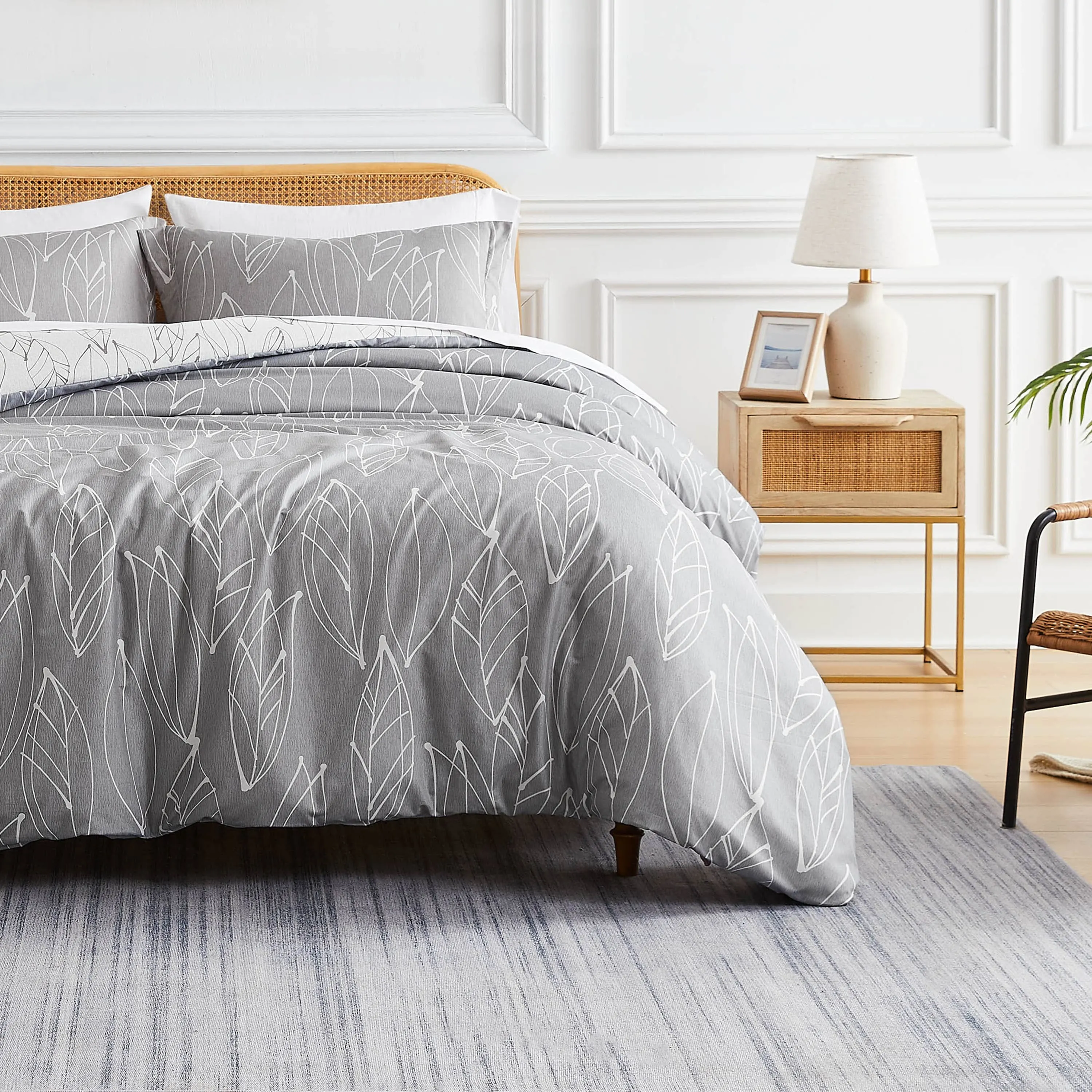 Modern Foliage Reversible Comforter Set