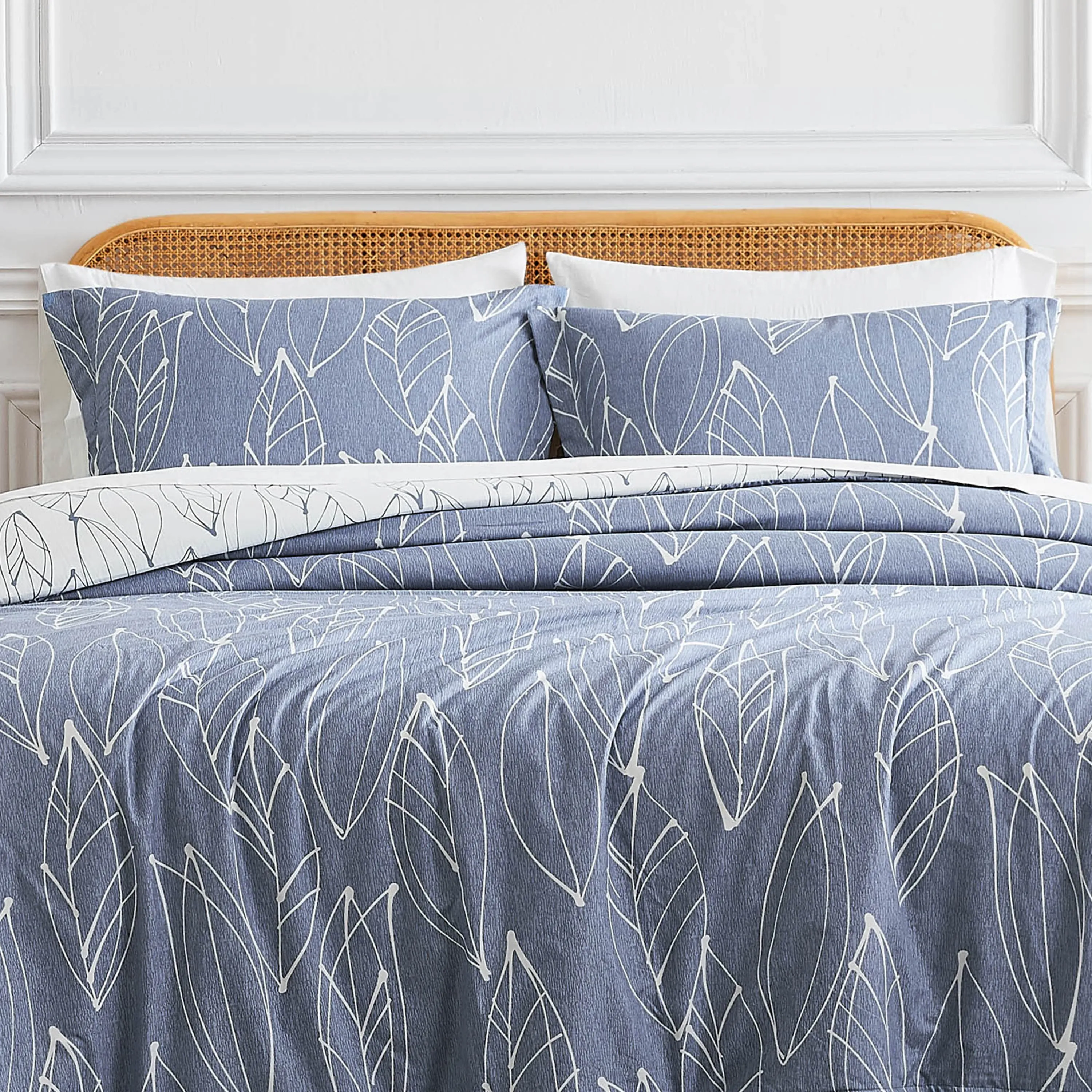 Modern Foliage Reversible Comforter Set