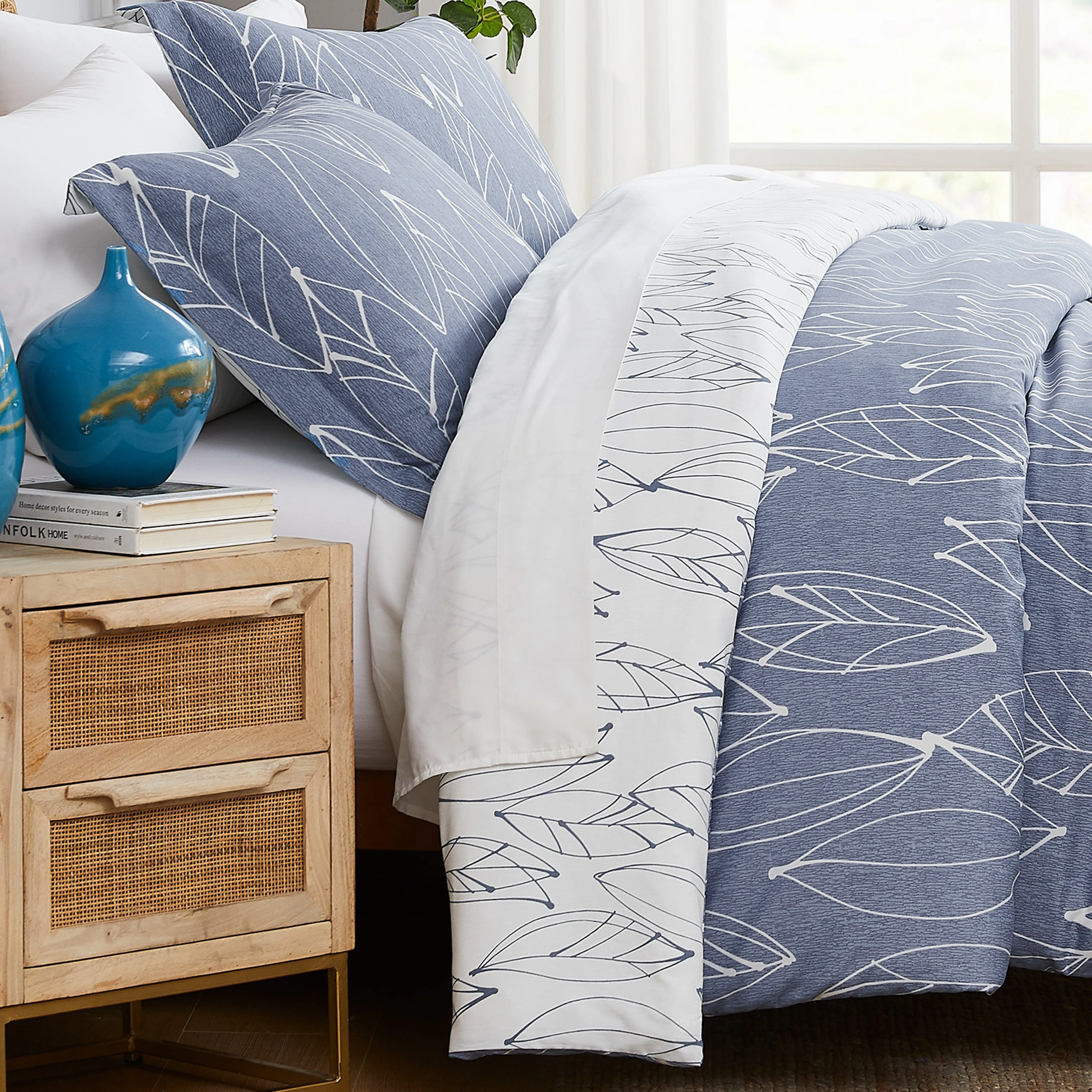 Modern Foliage Reversible Comforter Set