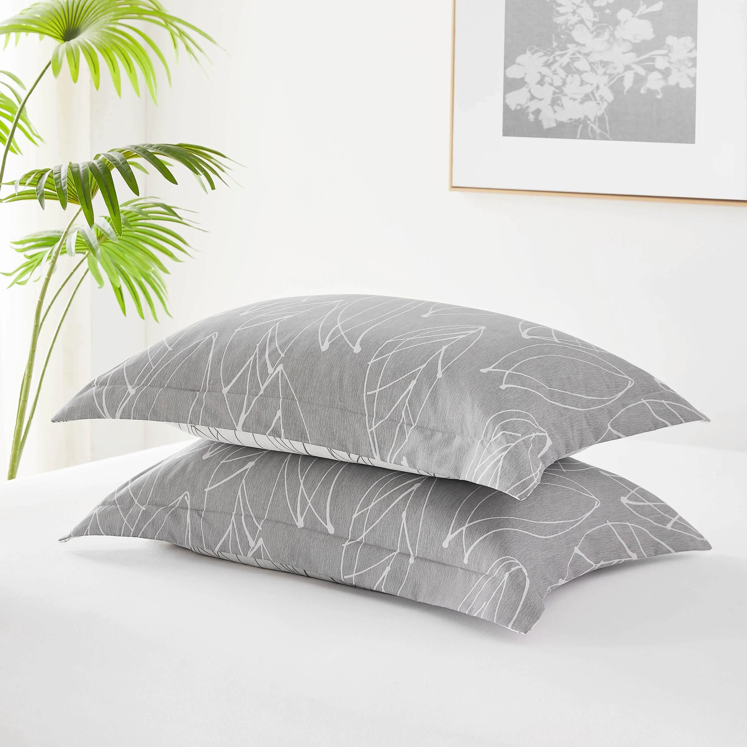 Modern Foliage Reversible Comforter Set