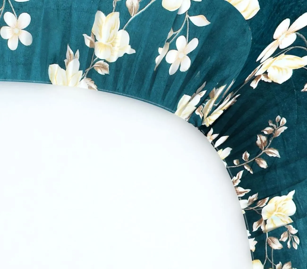 MRSKP Presents Luxurious Green-Flower Bedsheets for Winter King Size Fitted Flannel/Warm Double Bedsheet Fully Elasticized with 2 Pillow Covers 72 x 78 x 8 Inches (King (U.S. Standard)