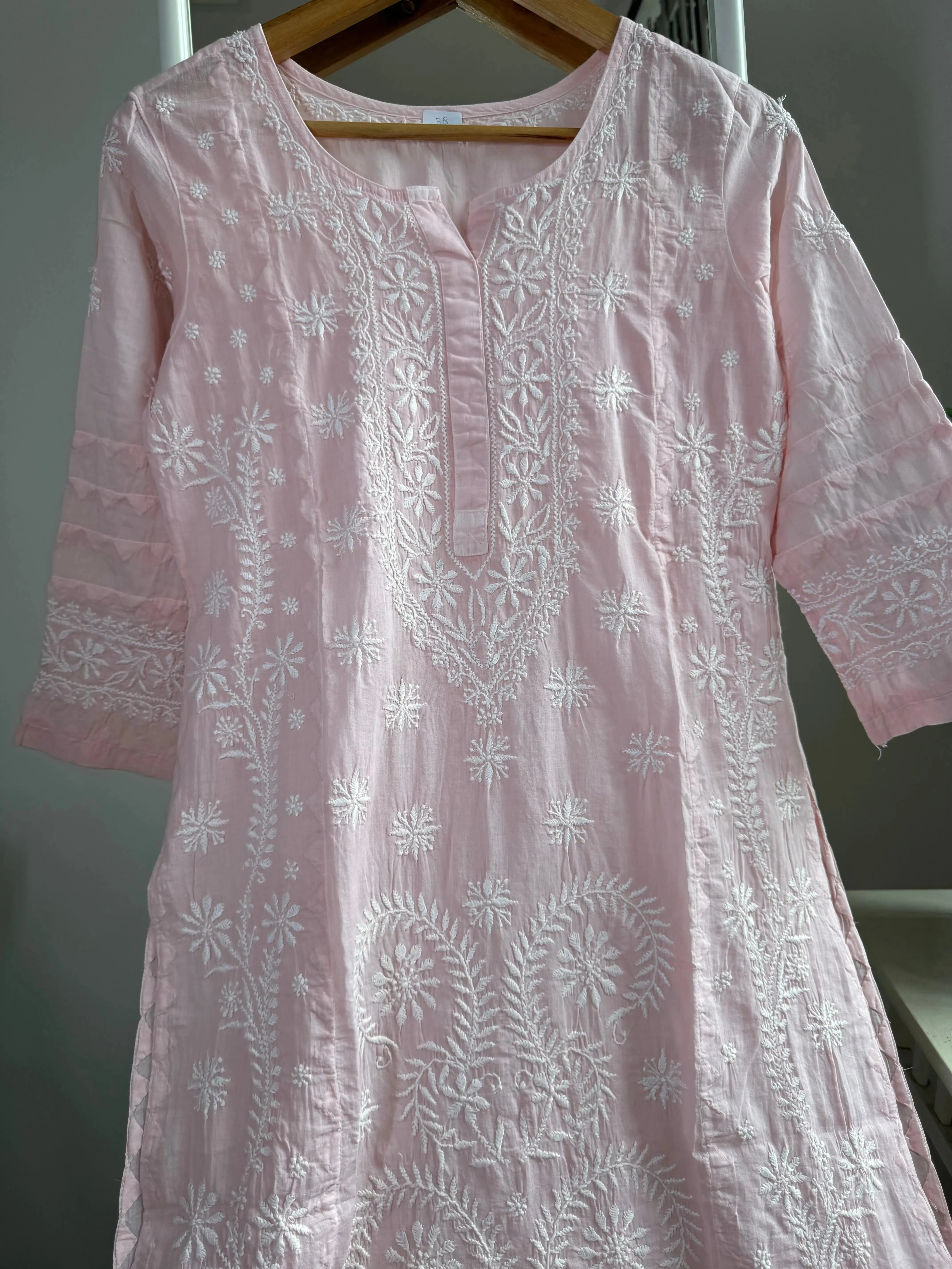 Mul Cotton Chikankari Kurti - Pale Pinki