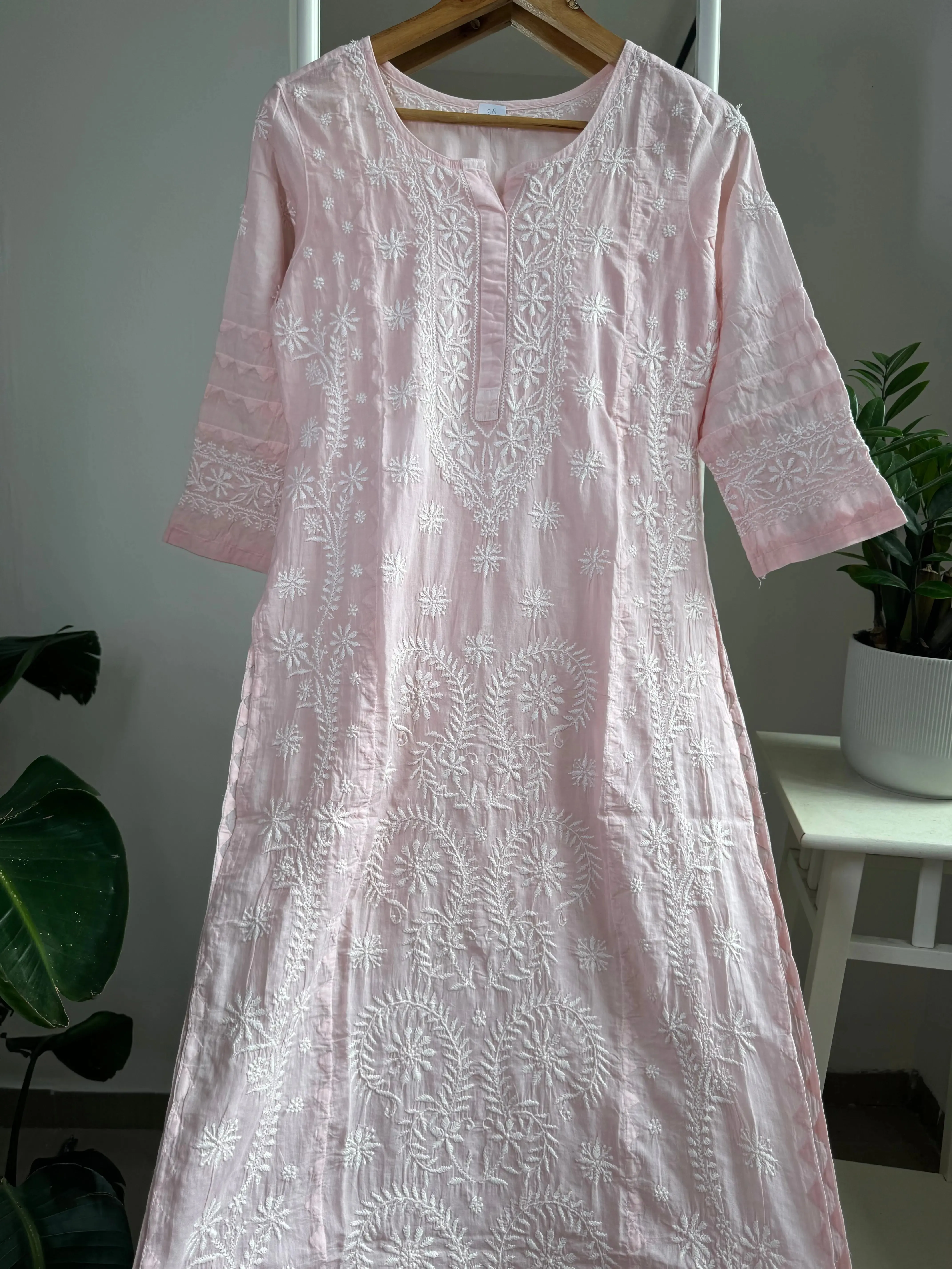 Mul Cotton Chikankari Kurti - Pale Pinki