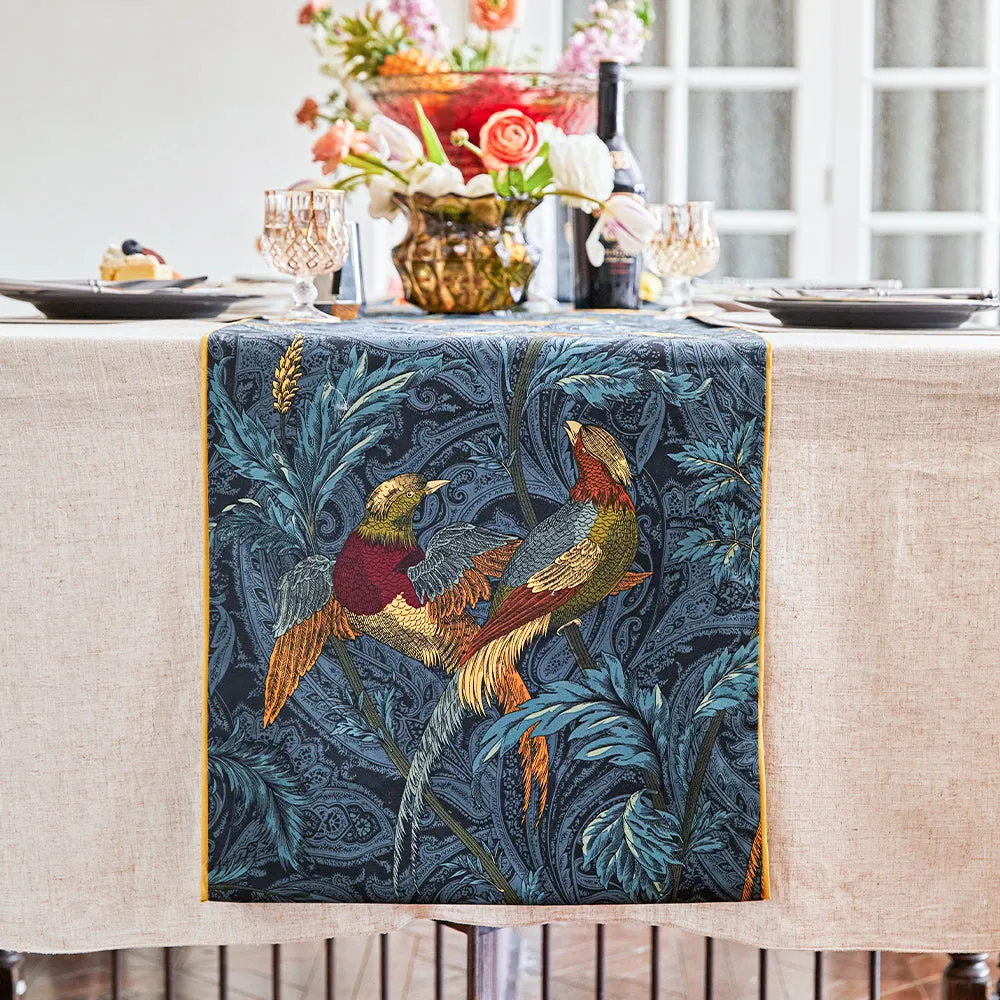 Nightingale Morris Vintage Elegant Table Runner