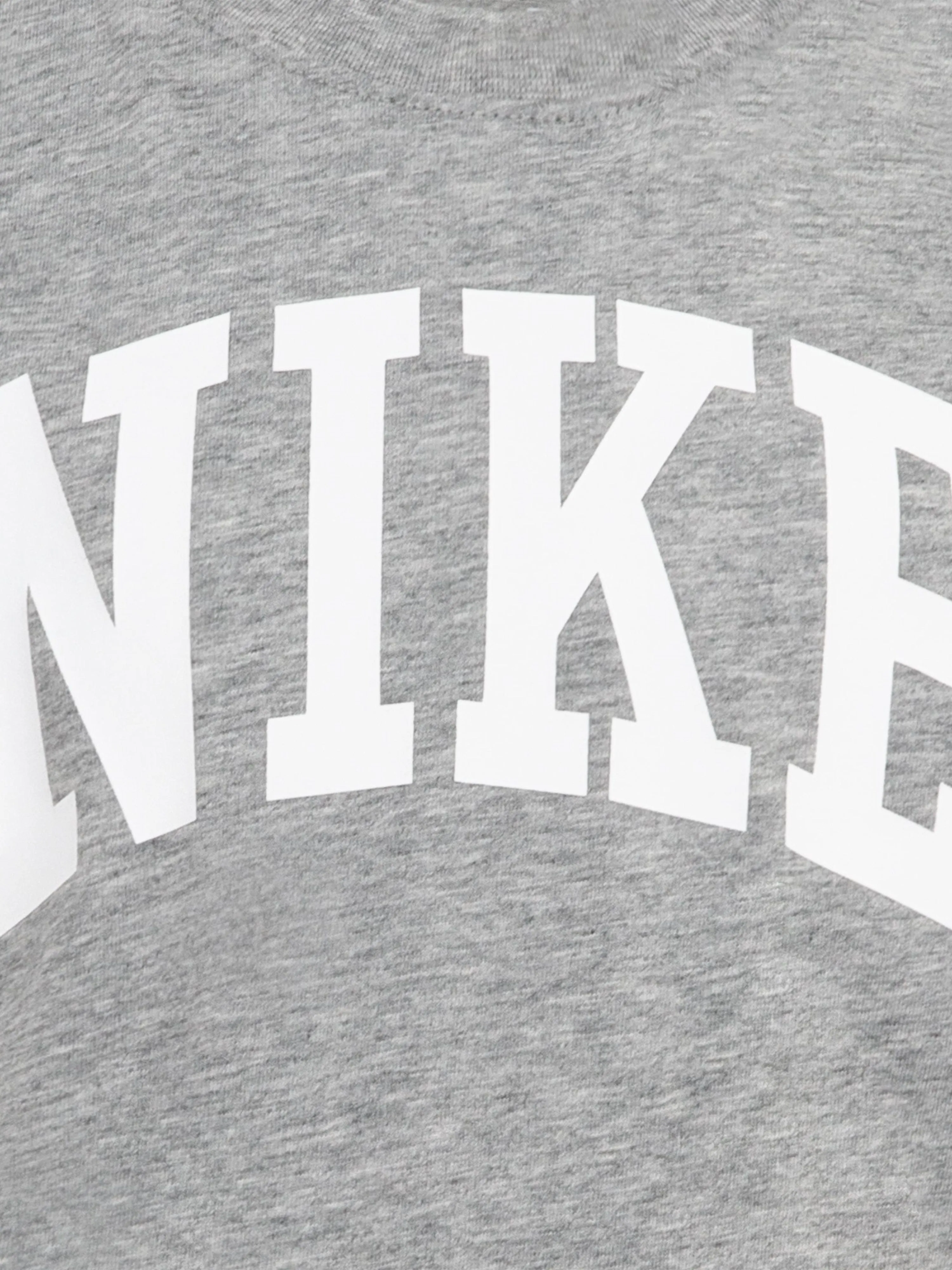 Nike Kids Club Seasonal Jersey T-Shirt in Grey