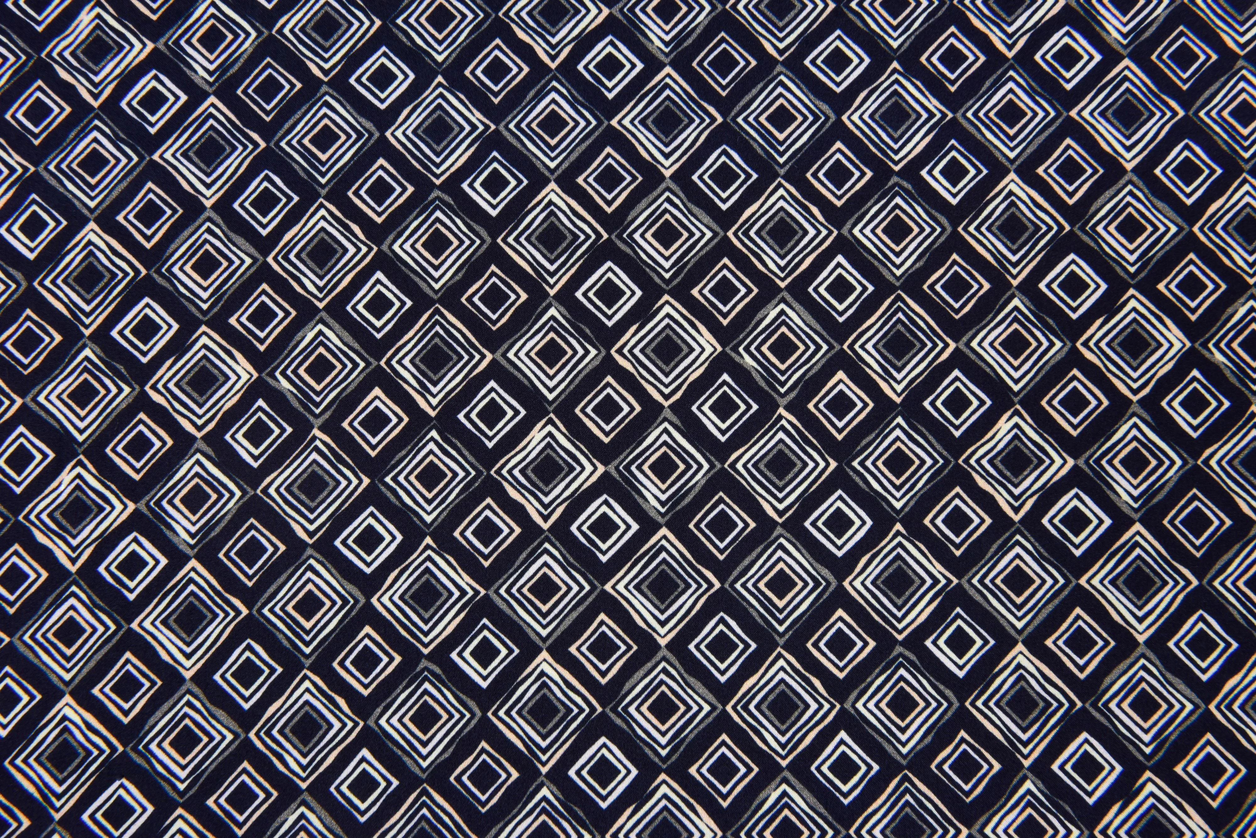 Original 100% Silk  Print Stretch Silk Fabric, 19 Momme Mulberry Silk Fabric.100% CRUELTY-FREE SILK Fashion Apparel width 48 inch