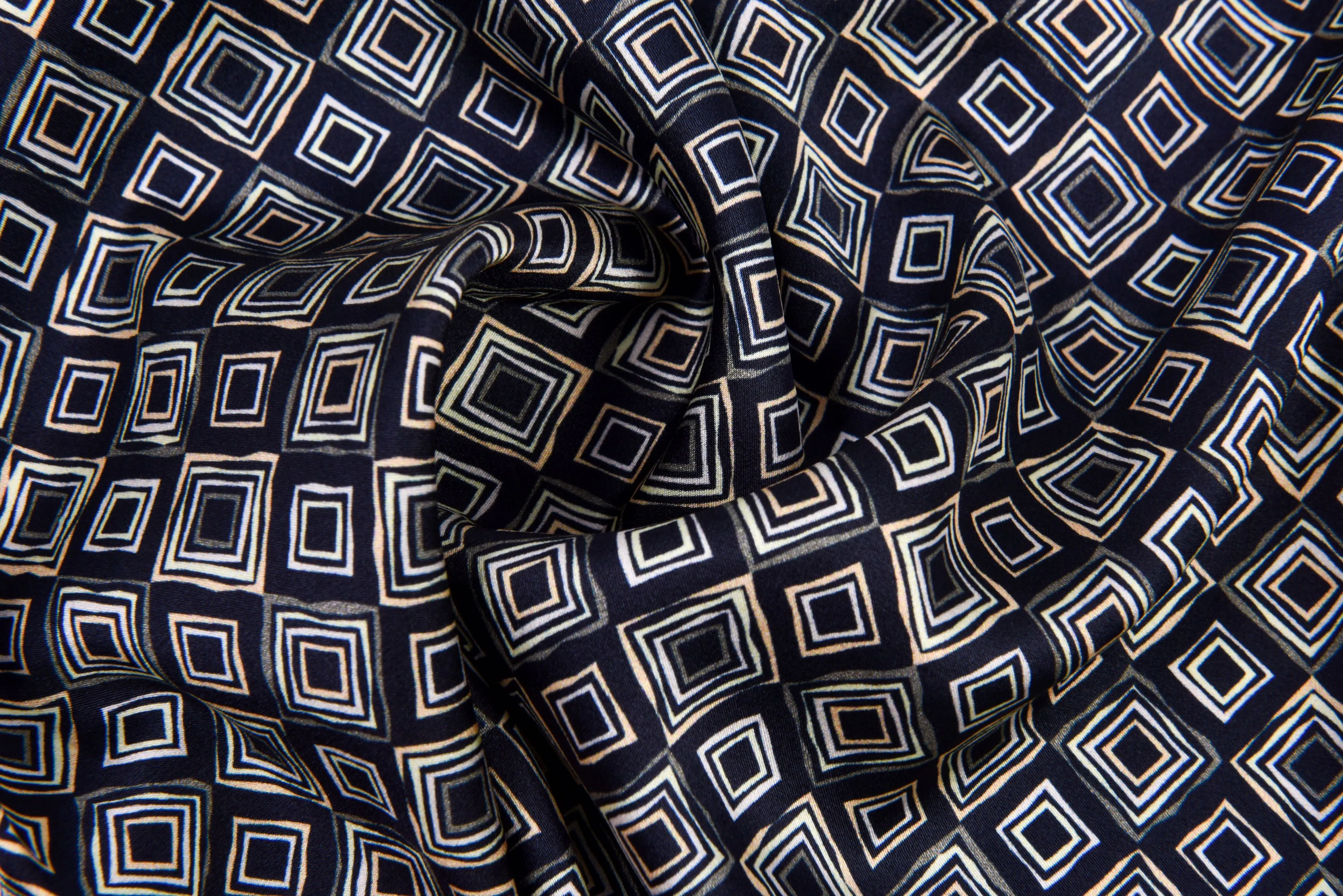 Original 100% Silk  Print Stretch Silk Fabric, 19 Momme Mulberry Silk Fabric.100% CRUELTY-FREE SILK Fashion Apparel width 48 inch