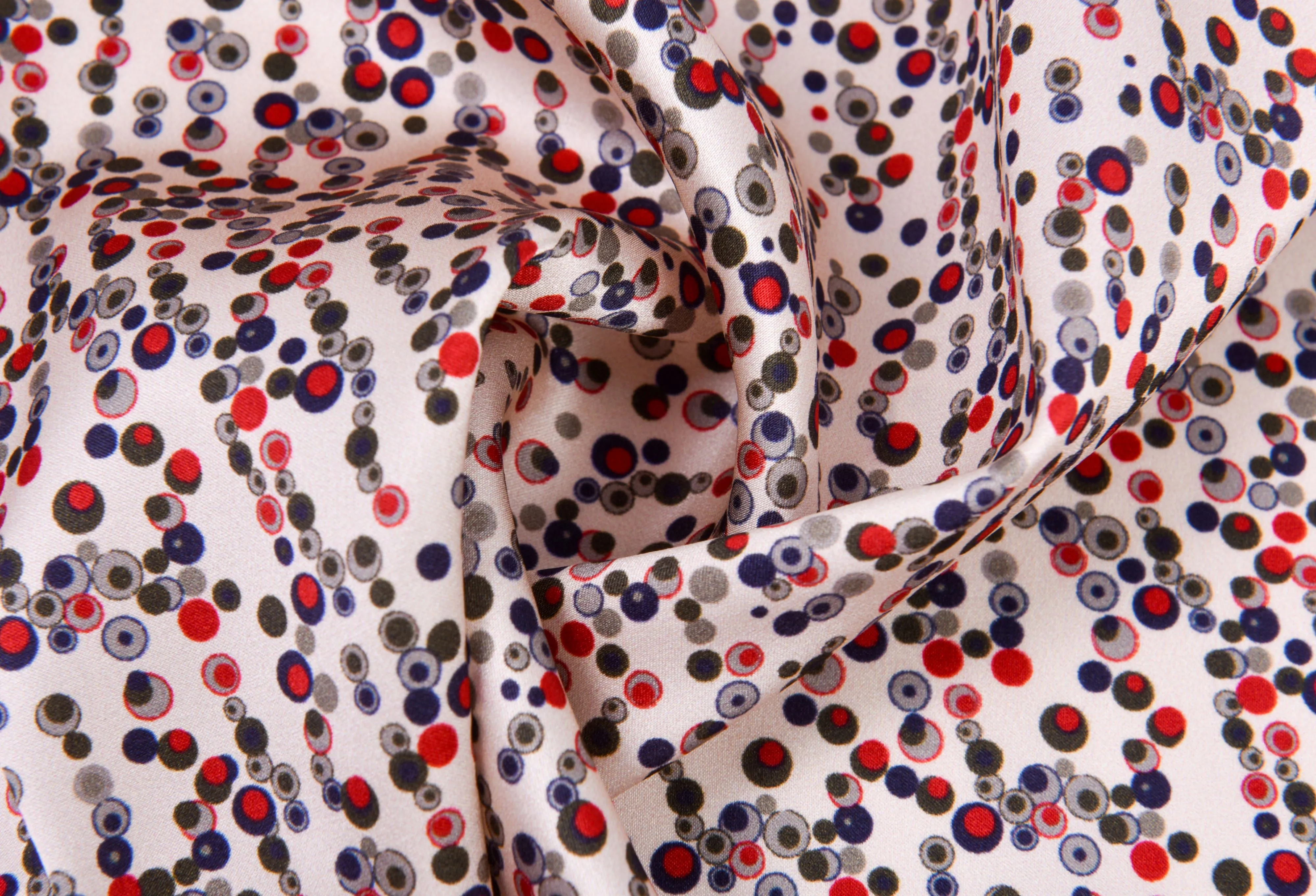 Original 100% Silk  Print Stretch Silk Fabric, 19 Momme Mulberry Silk Fabric.100% CRUELTY-FREE SILK Fashion Apparel width 48 inch