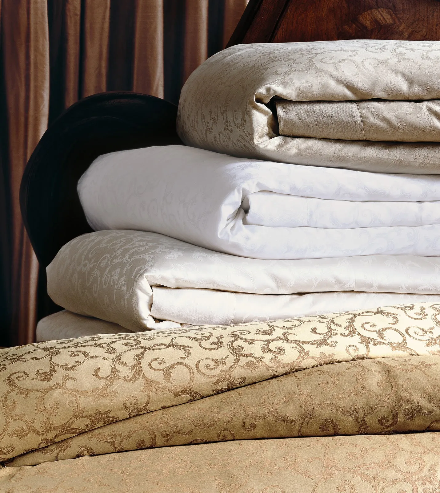 Palazzo Regal Jacquard Duvet Cover in Sable