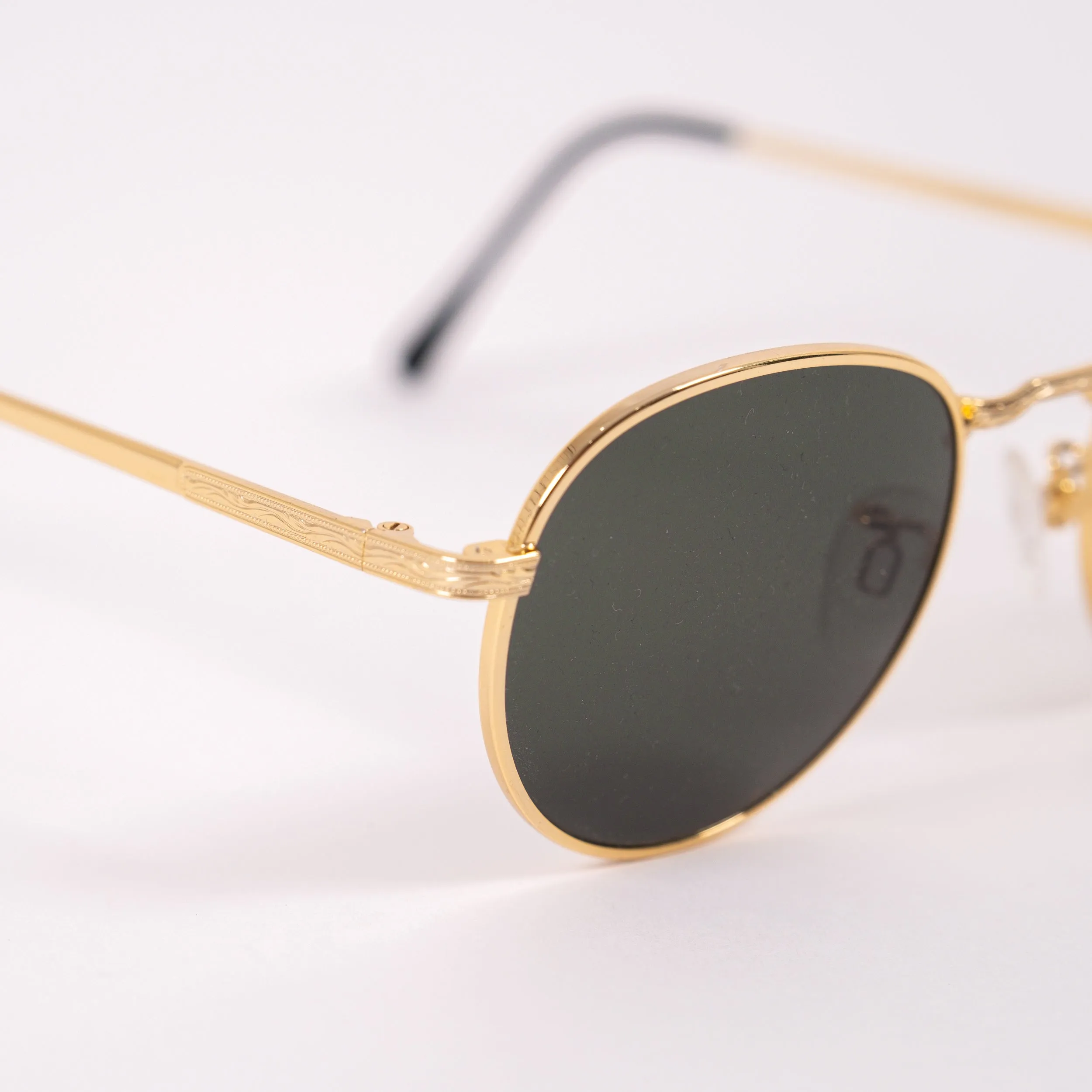PILOT CLASSIC ROUND SUNGLASSES