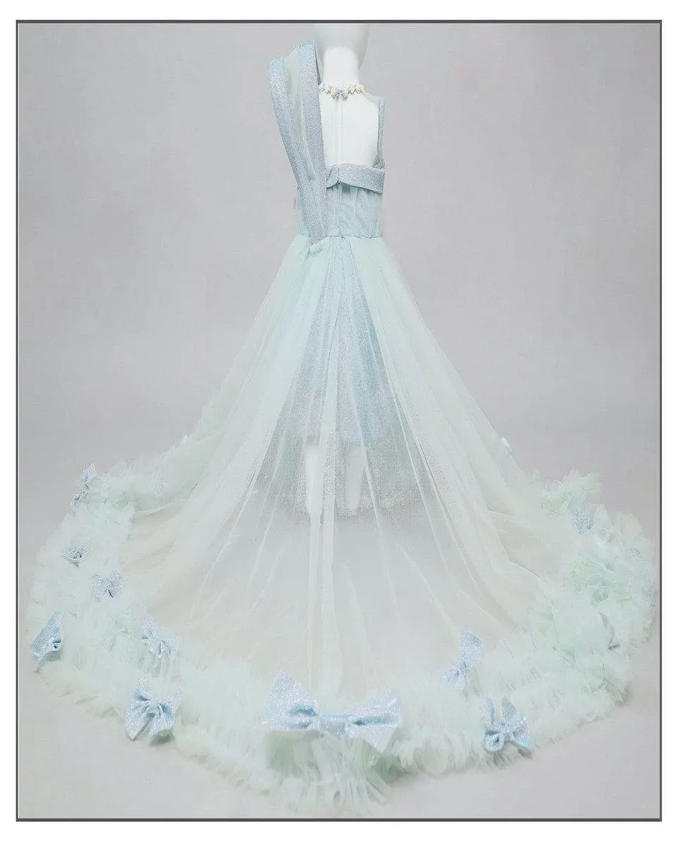Pre Order: Snowy Frills