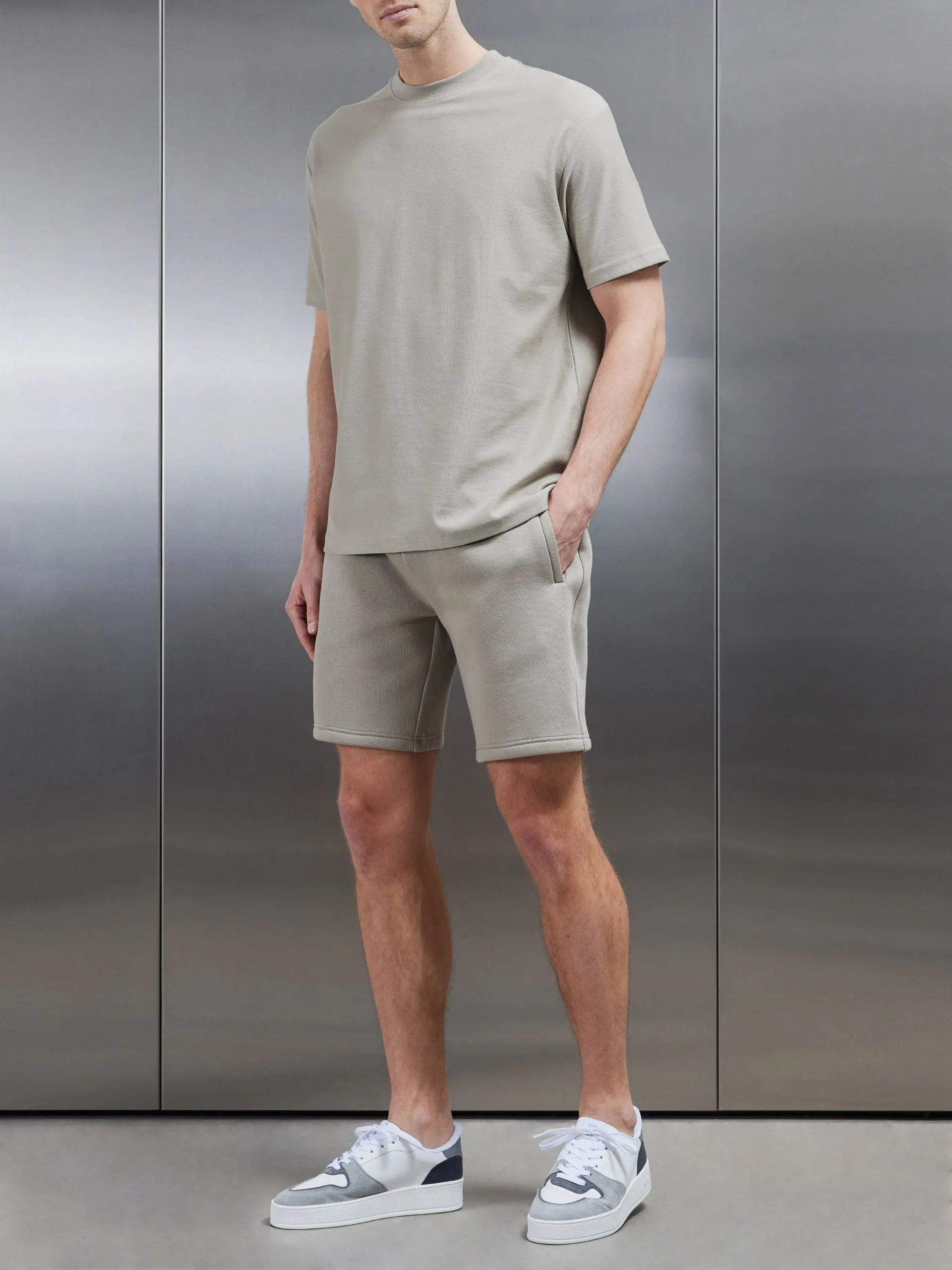 Relaxed Fit Short in Stone