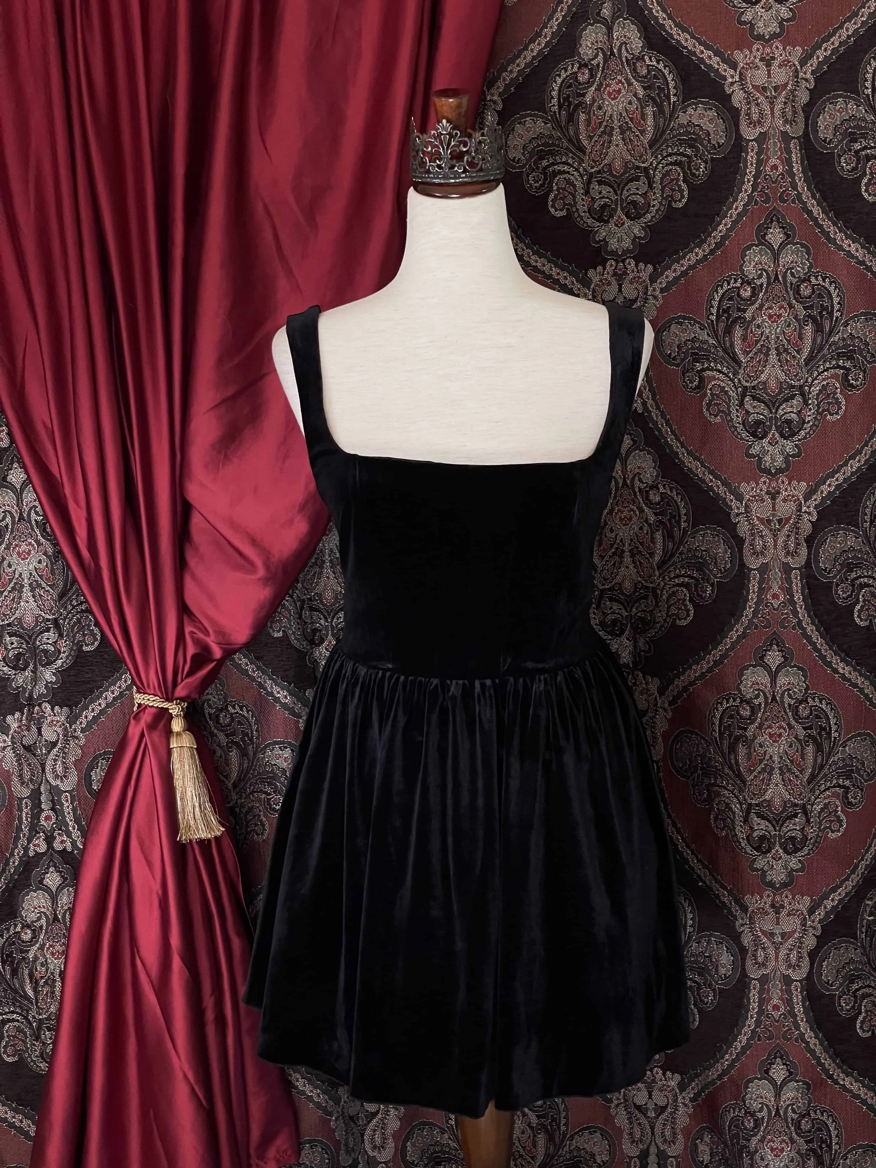 Renaissance & Tudor Era Pleated Velvet Mini Dress in Gothic Black
