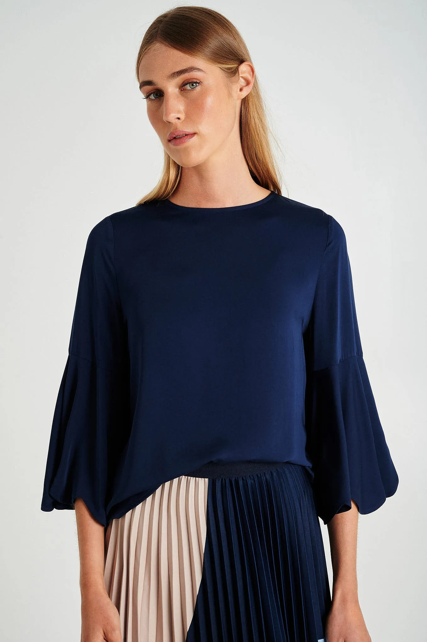 Respekt Viscose Blouse with scalopped details