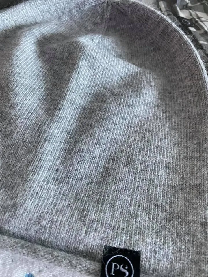 Rolled cashmere beanie