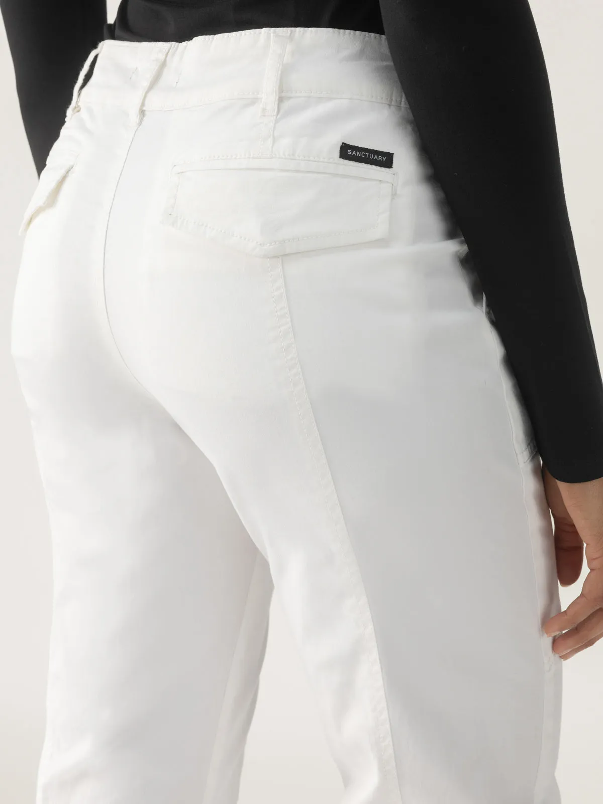 Sahara Tapered Standard Rise Pant Chalk