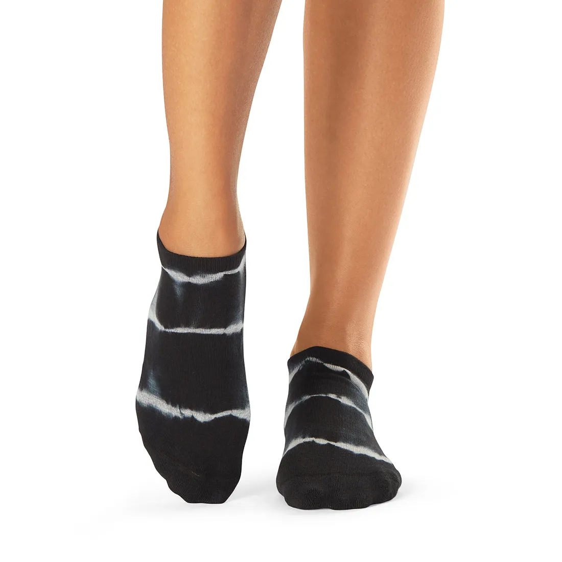 Savvy Wave Stripe Grip Socks (Pilates / Barre)