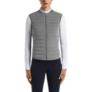 SLEEVELESS WOMAN