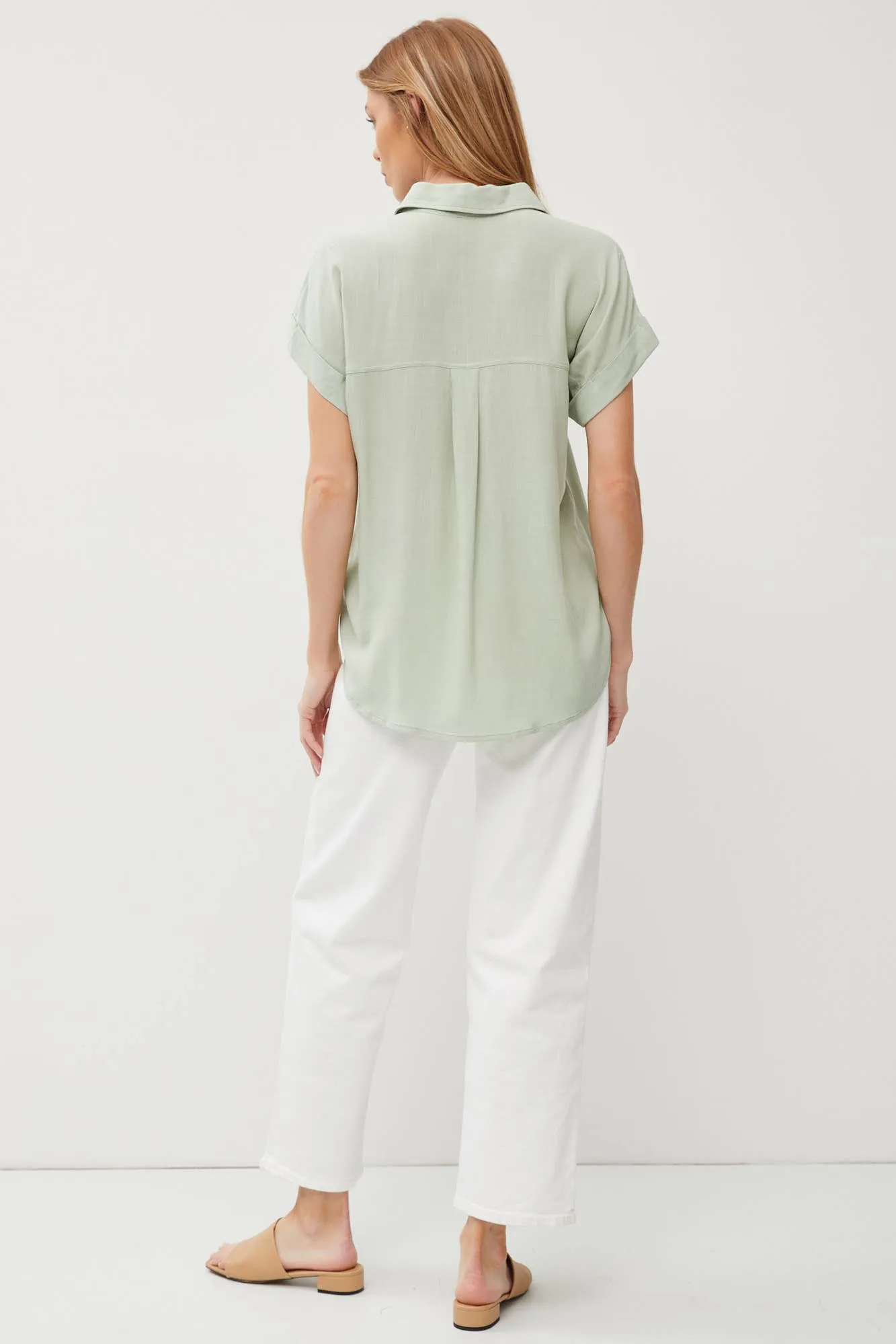 SOLID SHORT SLEEVE BUTTON DOWN SHIRT