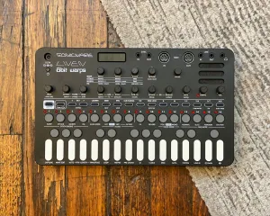 Sonicware LIVEN 8bit warps