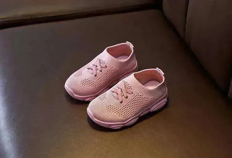 Stylish non slip children shoes
