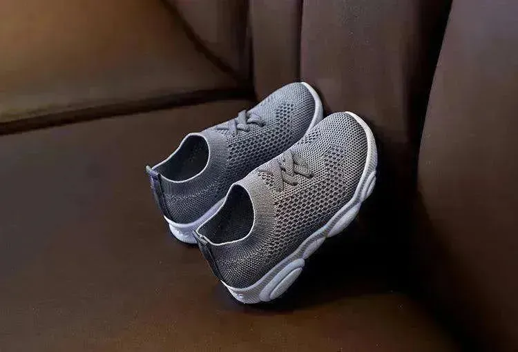 Stylish non slip children shoes