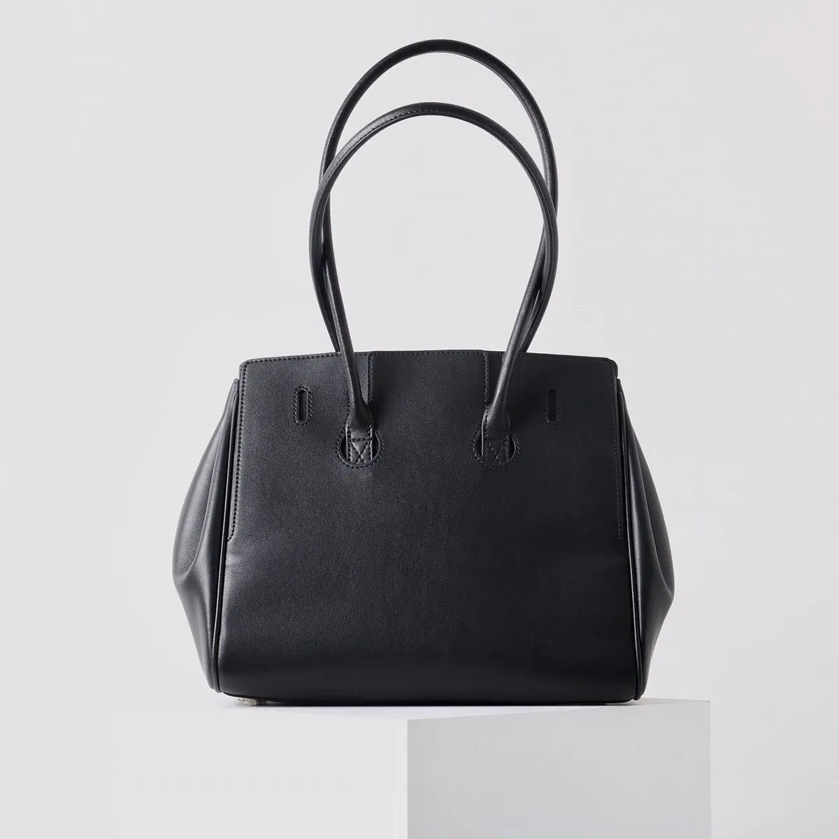 The Emmy | Luxury Black Leather Tote Bag – Elegant & Spacious
