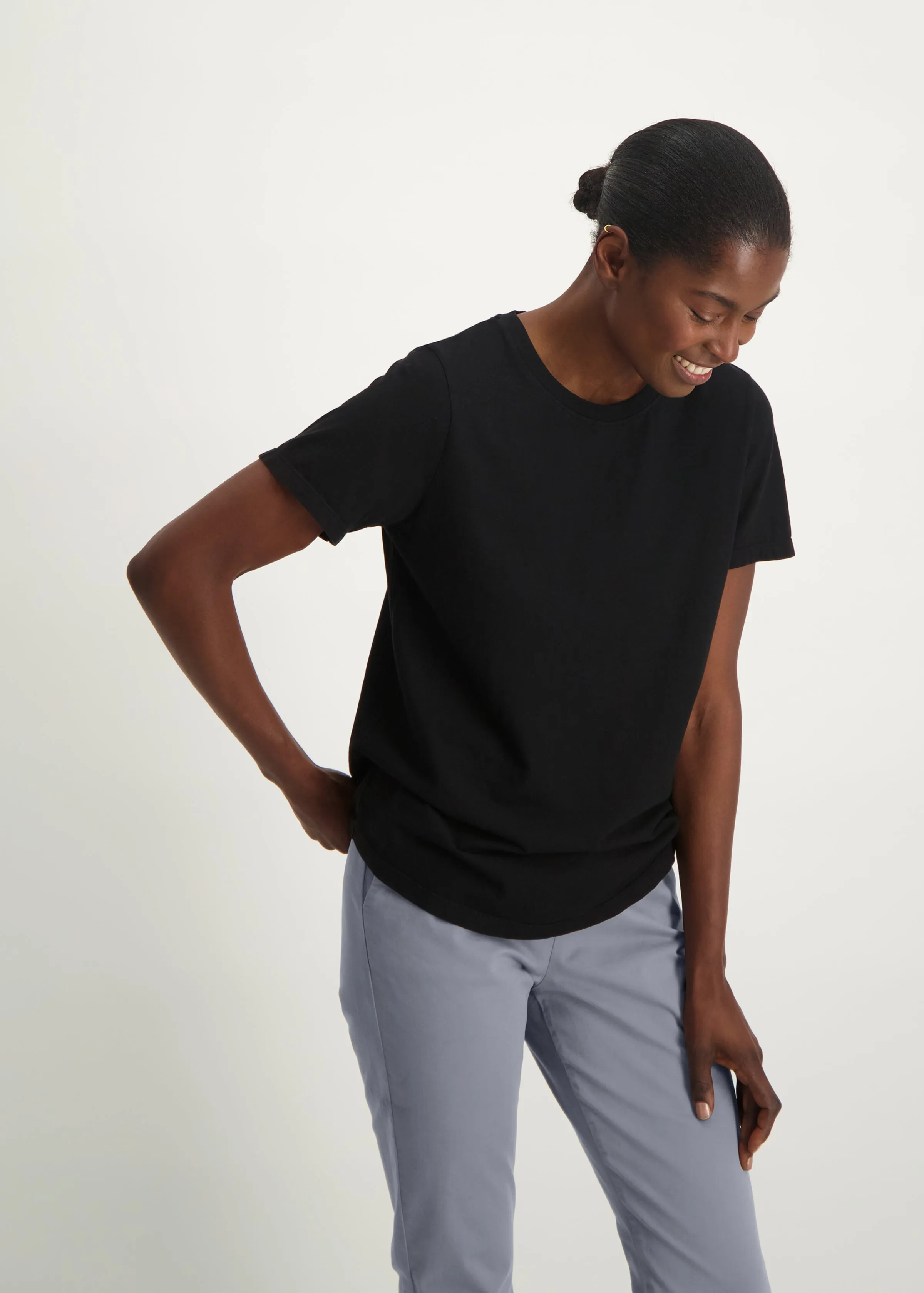 The Michelle Crew-Neck T-shirt - Essential Black - 100% organic cotton GOTS