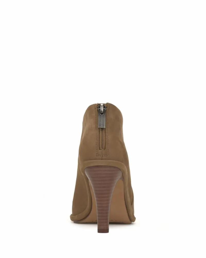 Vince Camuto Women's Frisnell Brown M