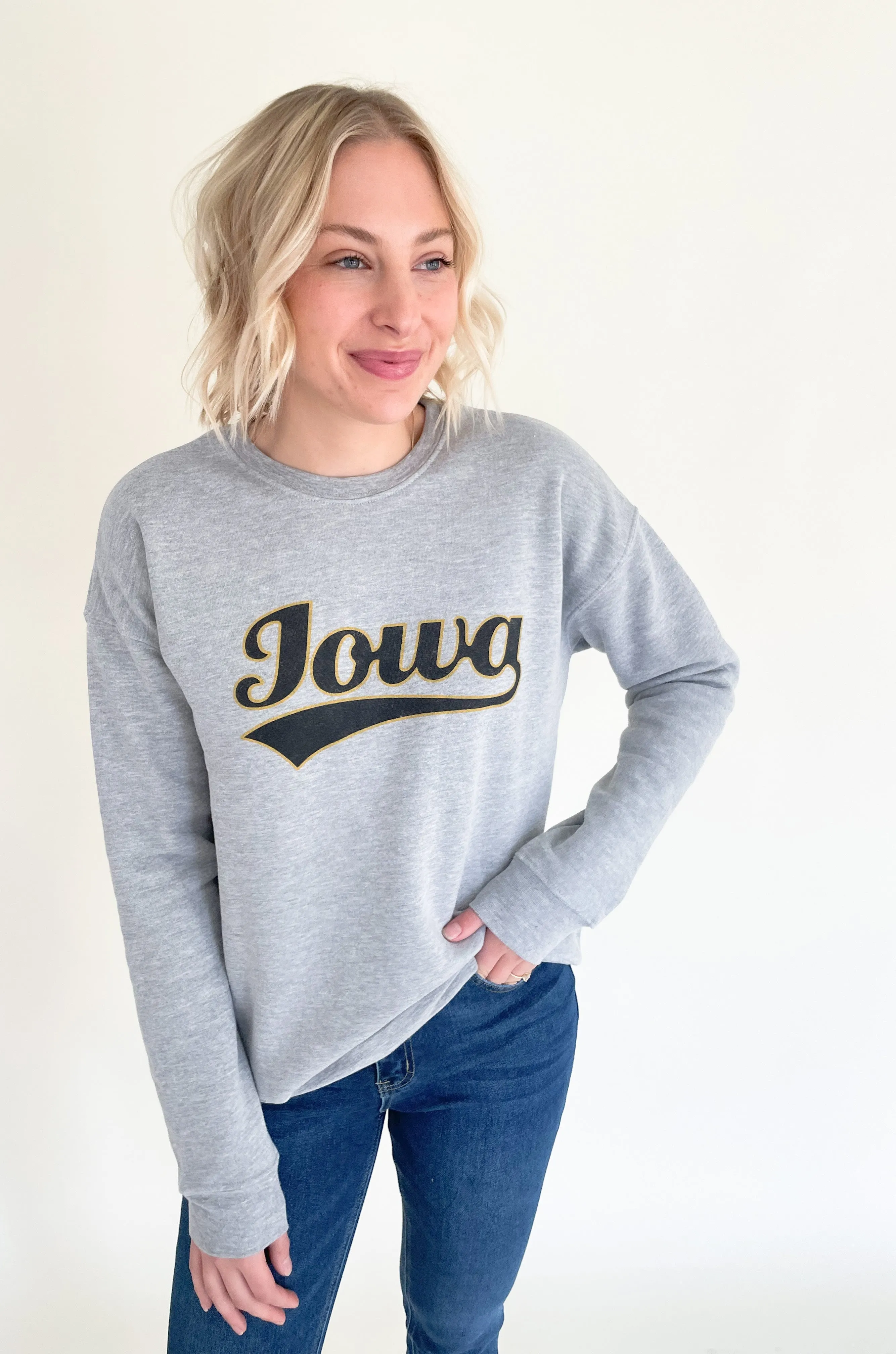 Vintage Iowa Graphic Fleece Pullover