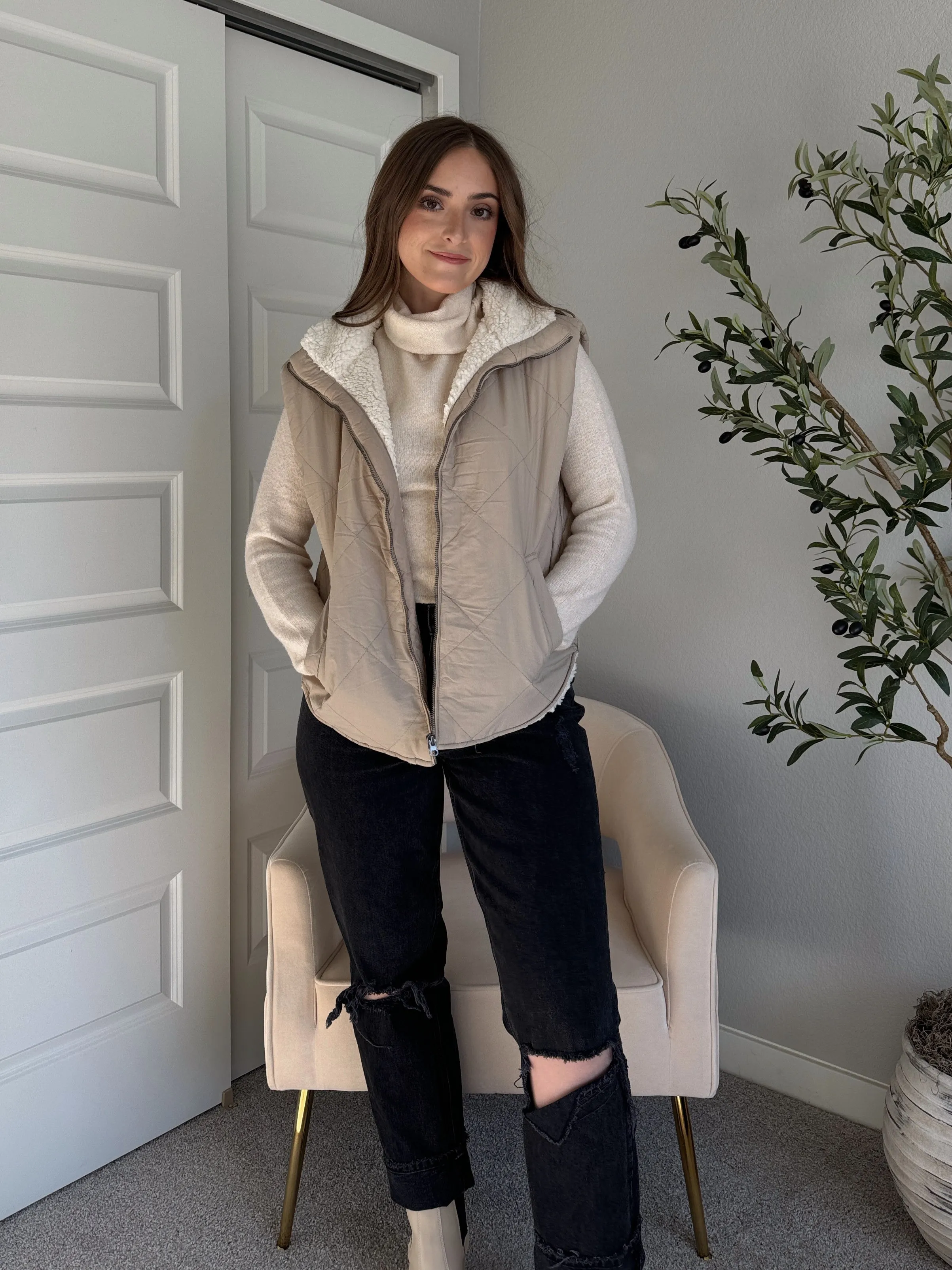 Wilder Quilted Zip Up Fleece Lined Puffer Vest (Khaki)