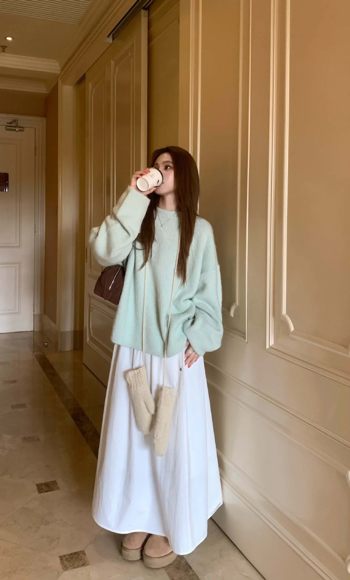 Wjczt  New Autumn and Winter Loose Skin-Friendly Solid Color round Neck Knitted Lazy Outer Wear Pullover Thickened Soft Glutinous Sweater for Women