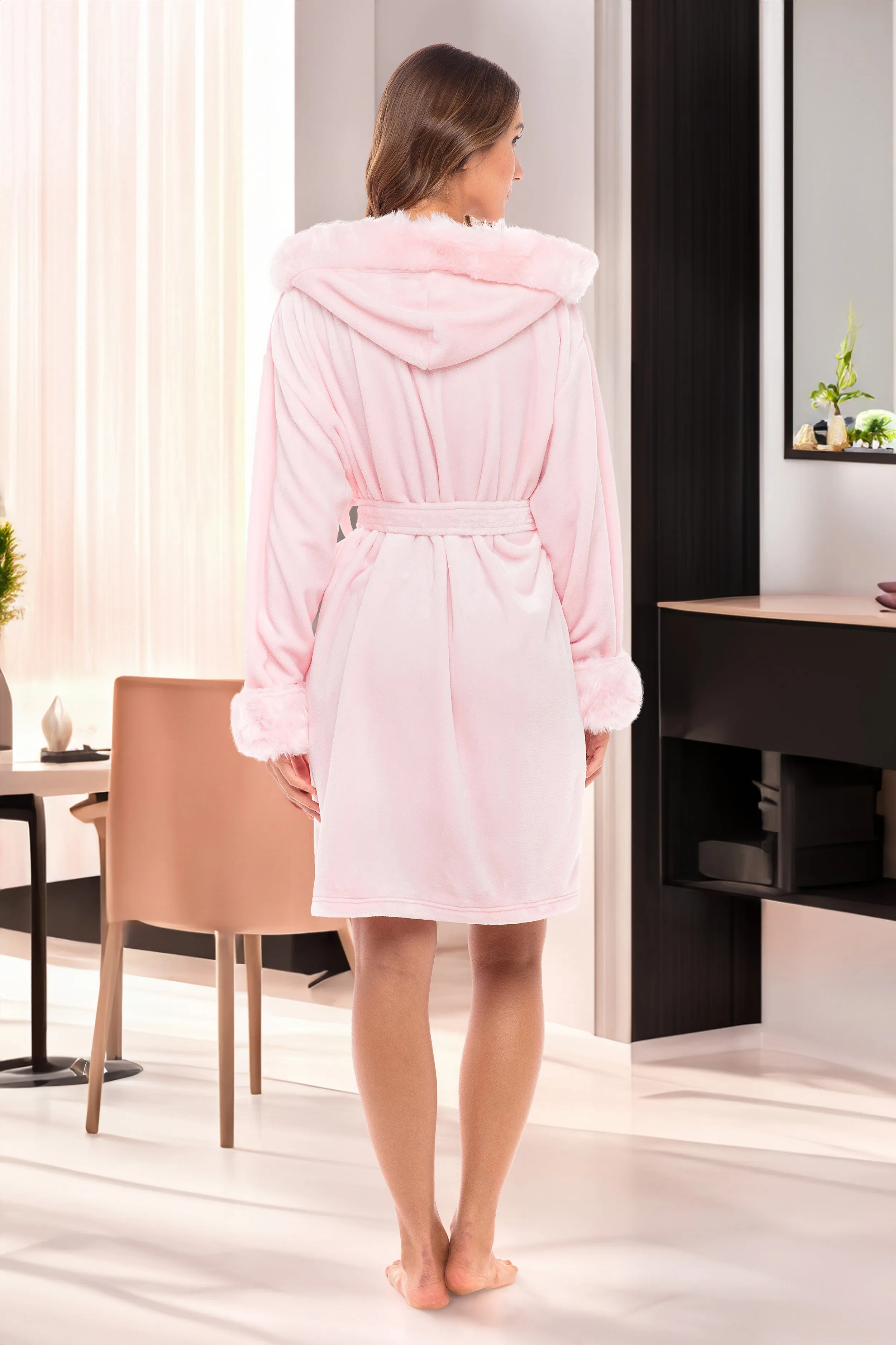 Women's Plush Fleece Robe with Faux Fur Accents, Short Bathrobe