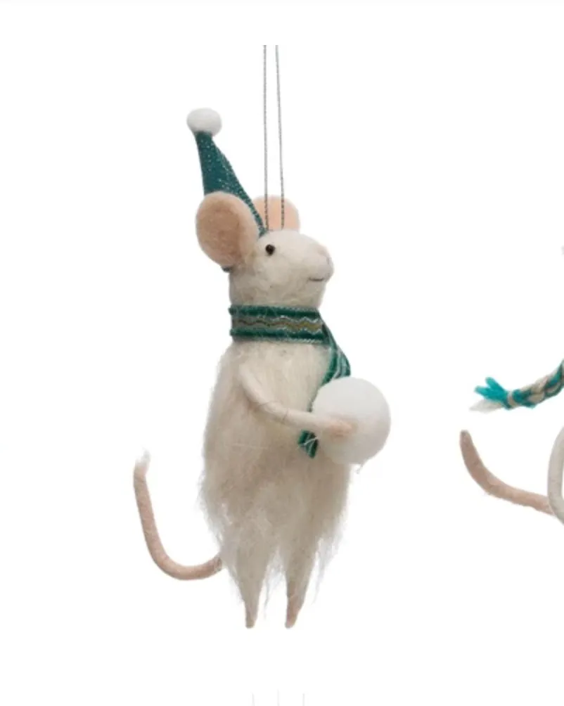 WOOL FELT ORNAMENT WITH WINTER HATS